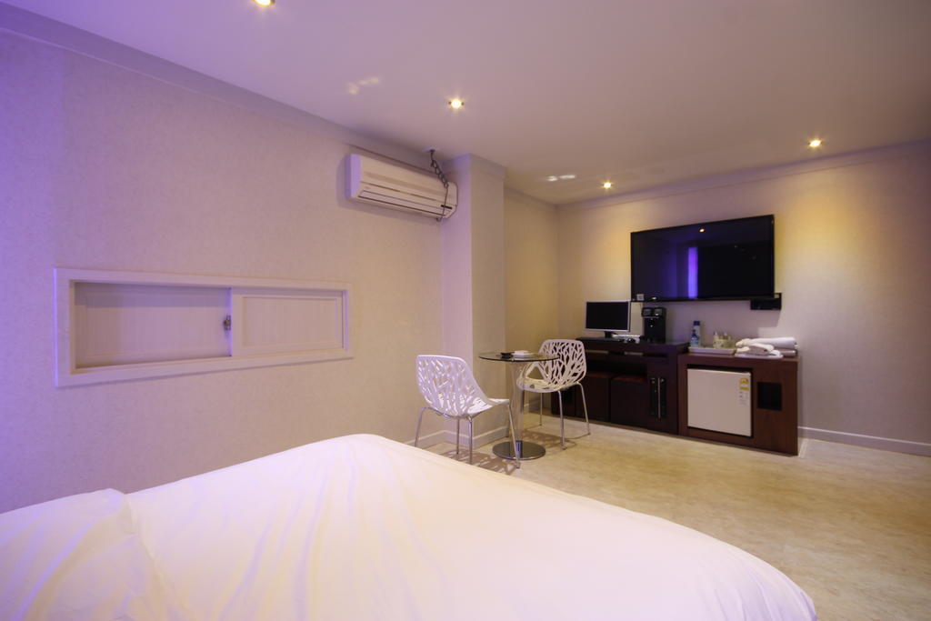 Fiona Hotel Seoul Værelse billede