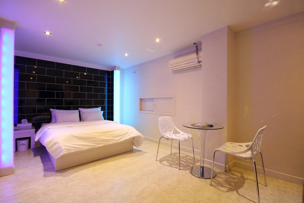 Fiona Hotel Seoul Værelse billede