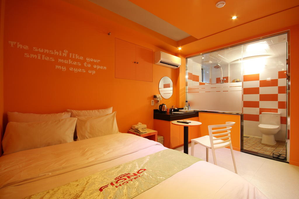 Fiona Hotel Seoul Værelse billede